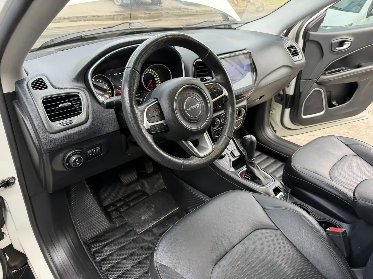 Jeep Compass 2.4 Longitude Plus 4X45189088929389056012