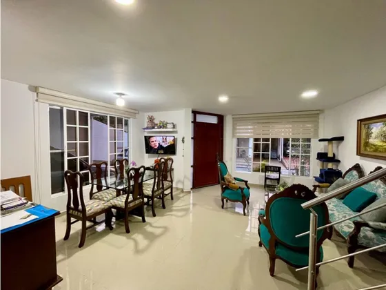 Casa En Venta Esquinera Con Vista A La Reserva .norte De Armenia