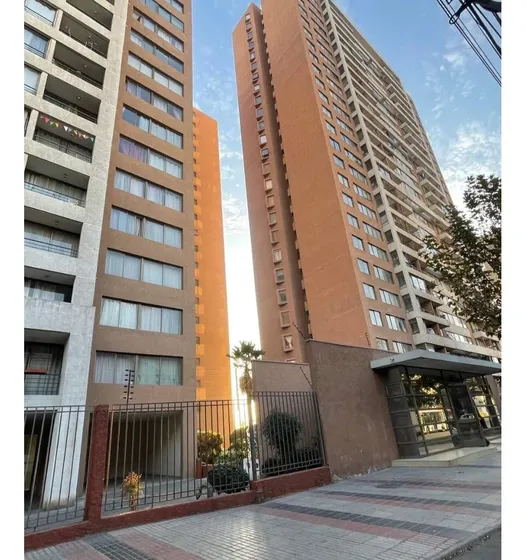 Arriendo Departamento: Luminoso 2d + 2b + Estacionamiento 