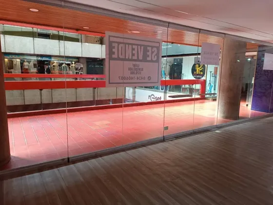 Vendo Espectacular Local Comercial En El Centro Comercial Paseo Las Mercedes.t7m