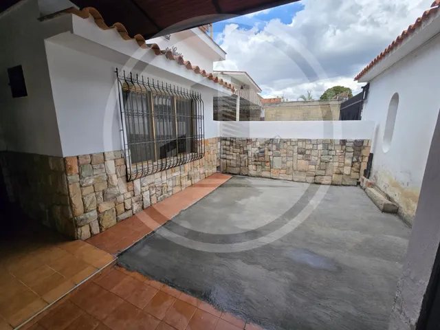 Casa En Alquiler En El Limón, Sector Valle Verde015js