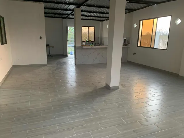 Casa Amplia 3 Dormitorios Con Terreno Cerca De La Playa