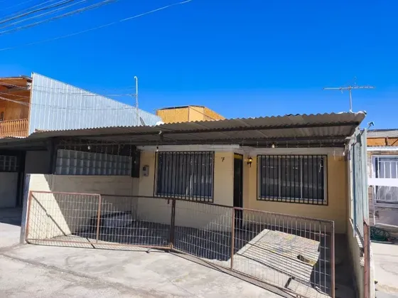 Casa En Condominio En Calama | 3 Dormitorios 2 Baños Y Estac