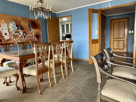 Departamento En Venta De 2 Dorm. En Las Condes