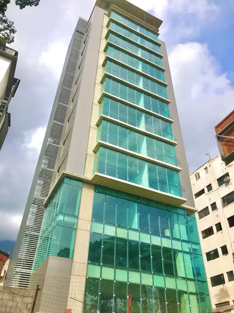 Se Vende Edificio T 700m²  / C 1.670,62 M²   Santa Eduvigis 