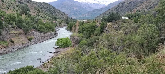 El Ingenio, Orilla De Rio Con Pequeña Playa