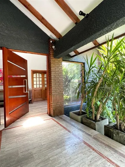 Casa En Venta De 4 Dorm. En Lo Barnechea