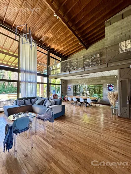 Senderos I Casa Excelente   *alquiler U$d 3.400.