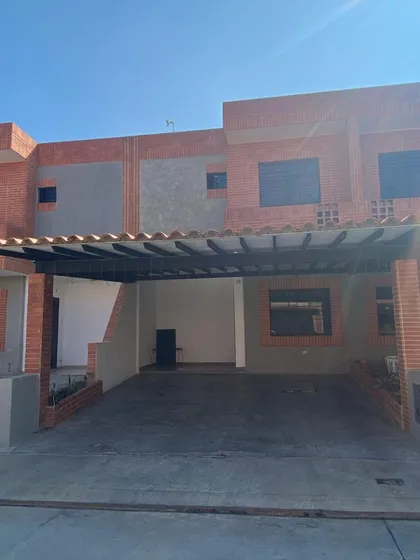 Townhouses Res. Monte Verde, Ubicado En San Diego
