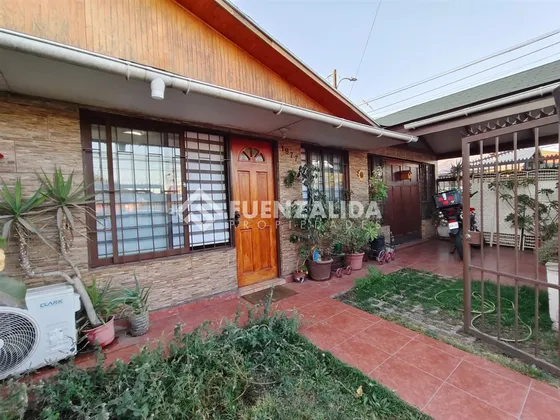 Casa En Venta De 6 Dorm. En Maipú