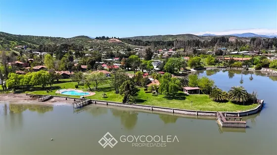 Casa En Venta De 4 Dorm. En Las Cabras