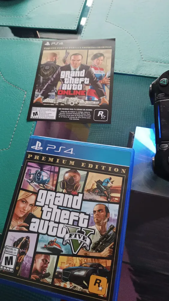 ps4 本体　GTA5付き Amazon.co.jp: PlayStation4 Grand Theft Auto V Pack : ゲーム