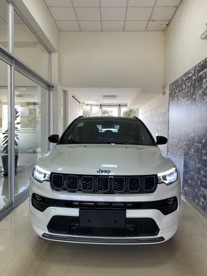 Jeep Compass 1.3 T270 Serie-s 4x2 At6