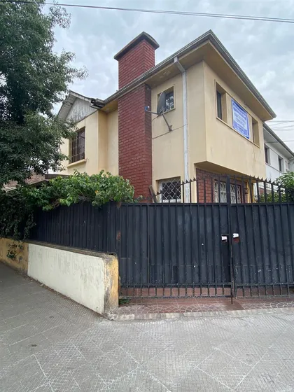 Casa En Venta 4 Dormitorios Y 3 Baños En Manuel Montt
