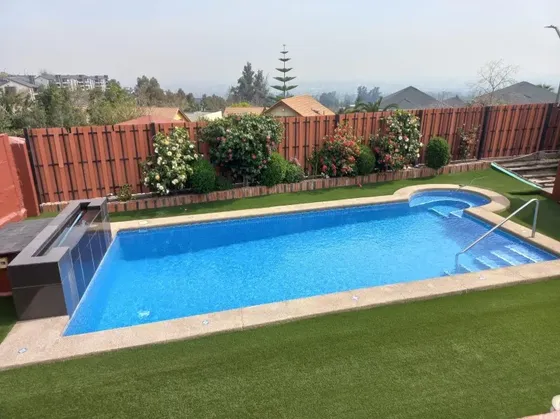 Gran Casa Familiar Con Mas De 600m2 Y Vista A Todo Stgo