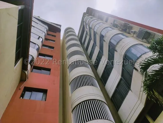 Yoselin Cabesas Vende Apartamento En Cabudare Centro 25-4067 Yc