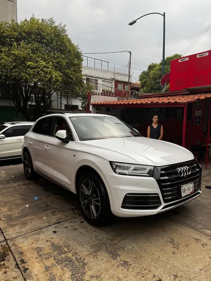 Audi Q5 2.0 L T Elite Dsg