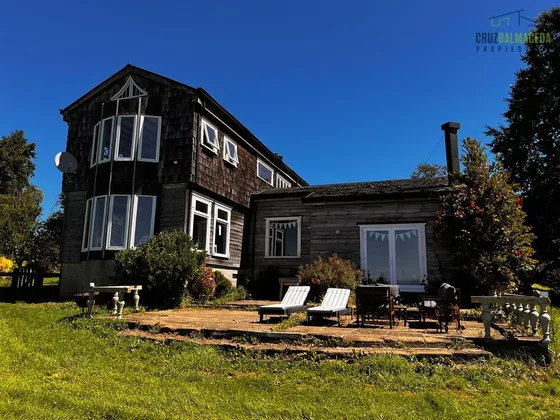 Casa En Venta De 5 Dorm. En Puerto Varas
