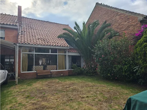 Amplia Casa Familiar En Venta Cedro Bolivar /lote Para Construir