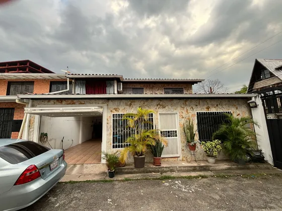 Lh Casa En Venta Urbanización El Samán 