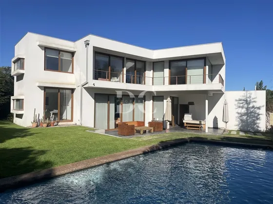 Casa En Venta De 4 Dorm. En Colina Piedra Roja Chicureo