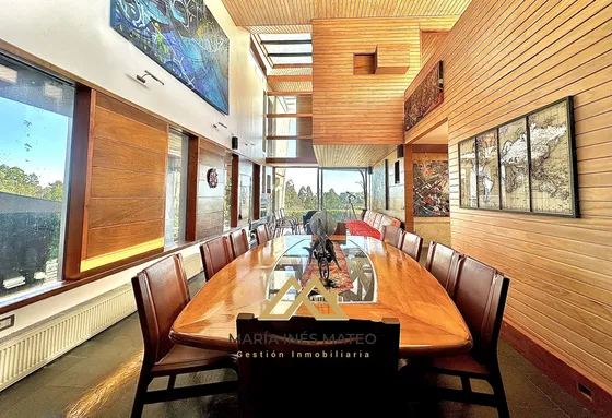 Exclusiva Casa-alto Estándar-.contemporanea- Andalué-piscina