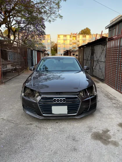 Audi A4 2.0 T Select 190hp Dsg