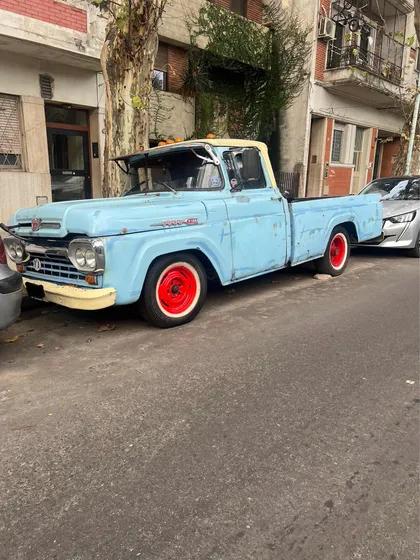 Ford F-100 V8