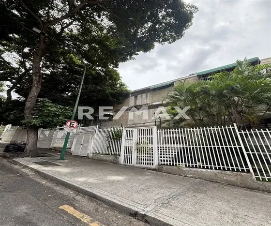 Apartamento En Alquiler Tipo Estudio En El Rosal 33mts/1h/1b/1pe