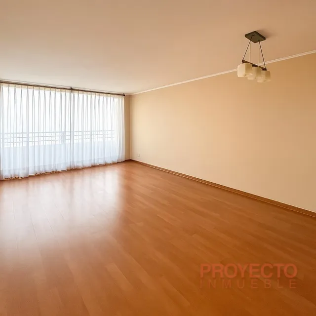 Metro Plaza Egaña - Francisco De Villagra