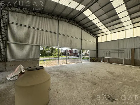Galpón / Deposito En Alquiler - Don Torcuato  - Uso Comercial O Industrial Cómodo Acceso