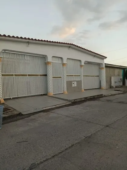 Gl Casa En San Joaquin Urb. Guauabal (clientes )