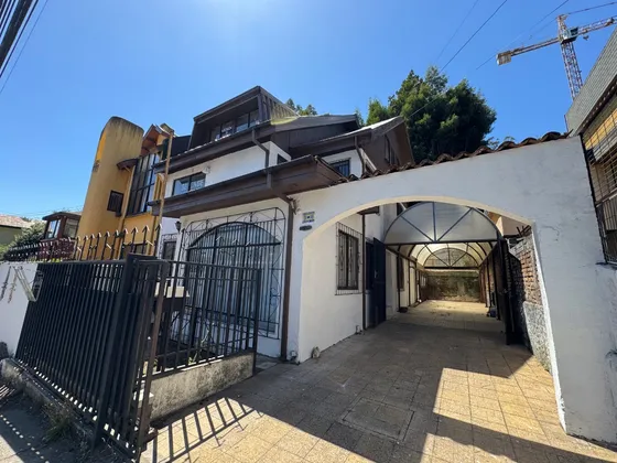 Casa 3 Pisos 8d 4b Chorrillos U De Concepción