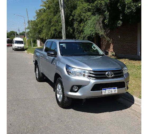 Toyota Hilux Pick-up 2.4 Cd Sr 150cv 4x2