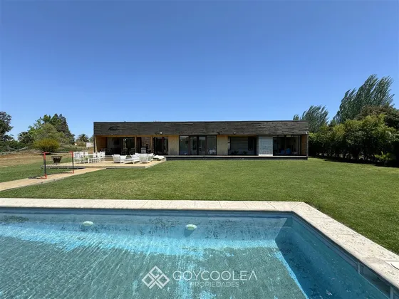 Casa En Venta De 3 Dorm. En Las Cabras