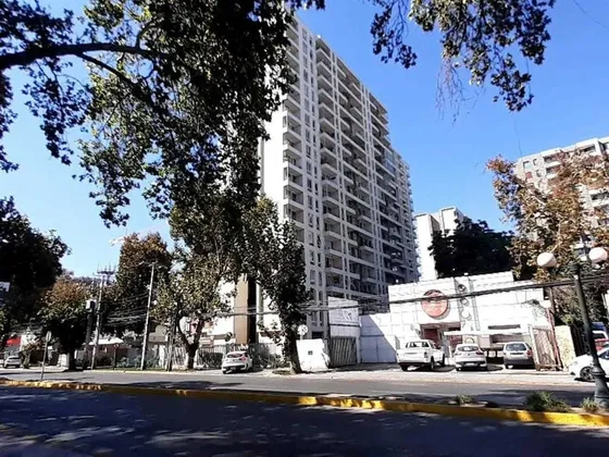 5° Piso 3 Dormitorios, 2 Baños, Estacionamiento