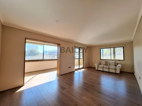 Depto. Remodelado En Venta En Los Castaños 3 Dorm. 3 Baños 