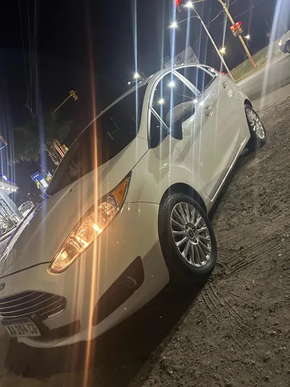 Ford Fiesta Kinetic 1.6 Titanium