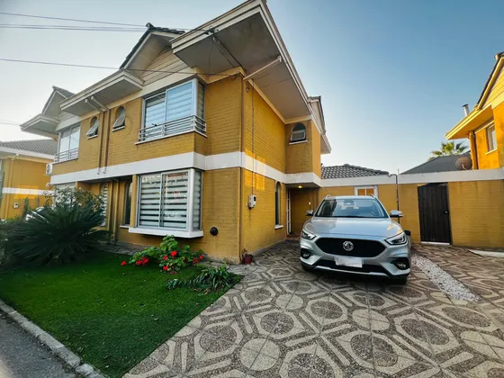 Nuevo Precio! Excelente Casa En Condominio Consolidado