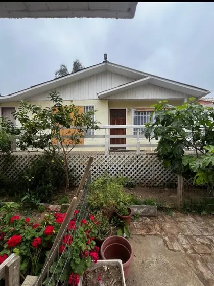 Propiedad Con 2 Casas En El Quisco