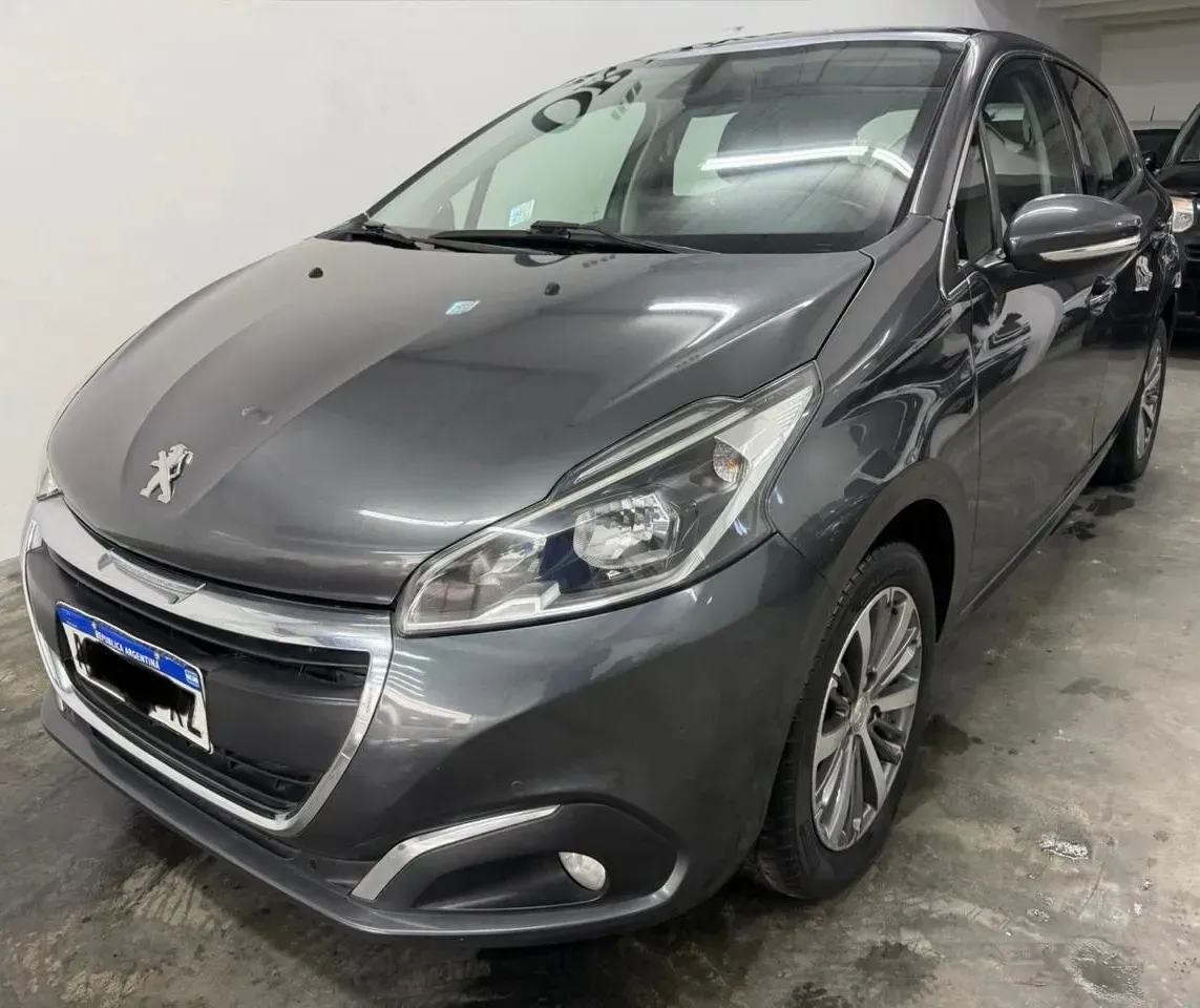 Peugeot 208 1.6 Feline Tiptronic
