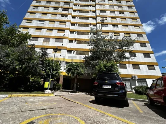 Venta Departamento De 3 Dormitorios En Villa Elisa, La Plata