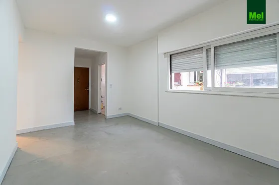 Excelente 3 Ambientes Lateral Refaccionado En Piso Alto