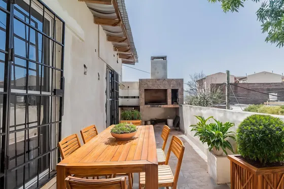 Departamento Ph · En Venta · 2 Ph En Bloque A Refaccionar · Cómodos E Independientes · Caseros