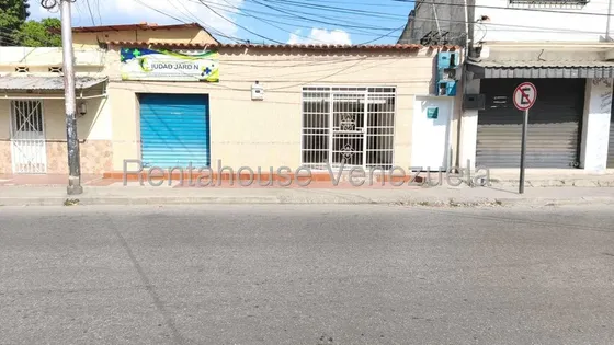 Casa Con Local Comercial En Venta Maracay Gbf 26-14328