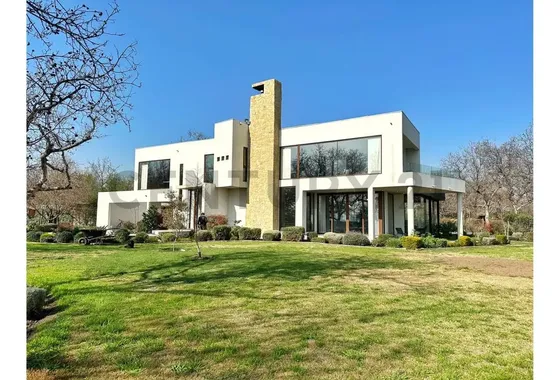 Rebajado! Casa De Lujo - Chicureo Poniente