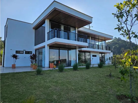 Casa Paraarriendo En El Retiro Antioquia Sector La Fe 