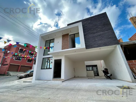 Casa En Venta En Xalapa Veracruz Zona Agustín Lara - Badillo-araucarias (modelo Araucarias)