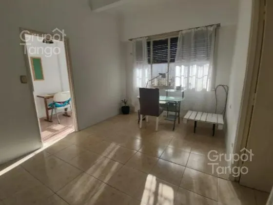 Venta Departamento 2 Ambientes En Olivos Primer Piso