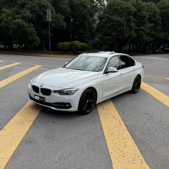 Bmw Serie 3 3.0 330i Sedan Sport Line 252cv